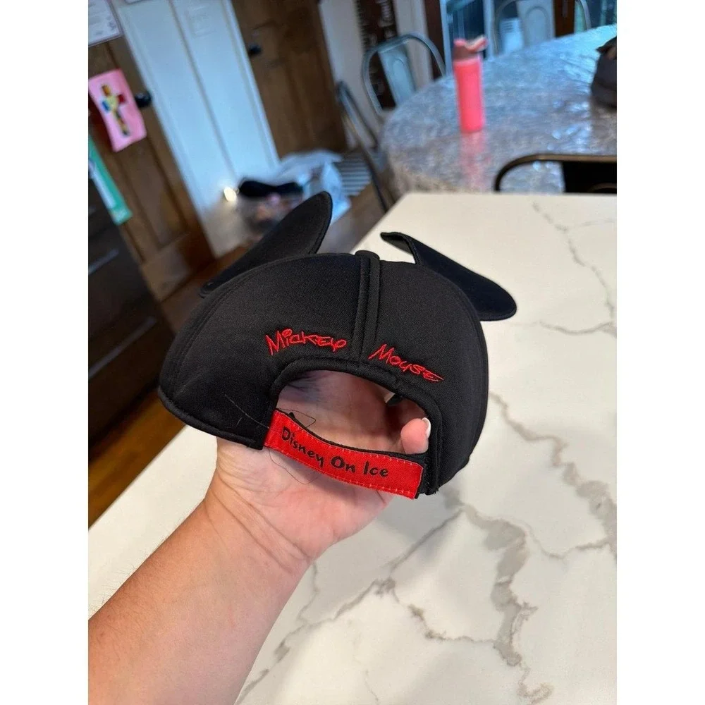 Disney on Ice Mickey Mouse baseball cap features iconic padded kids